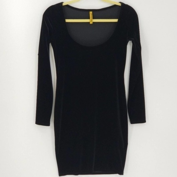 Rachel Pally Black Long Sleeve Velvet Scoop Neck Bodycon Dress Size Small - Picture 2 of 6